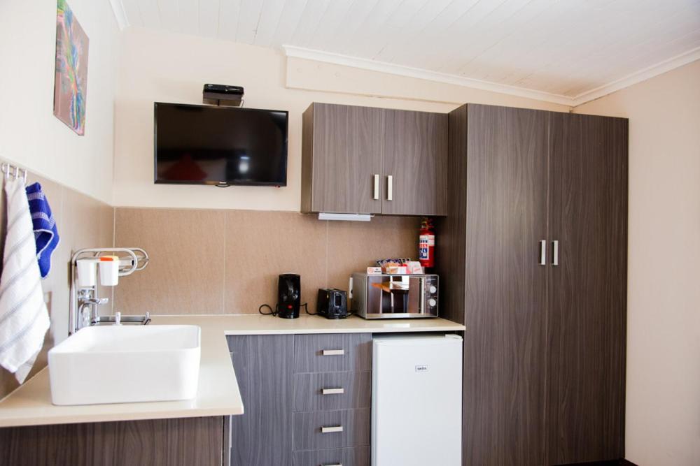 Nahoon Eco Lodge On Mackenzie East London Bagian luar foto