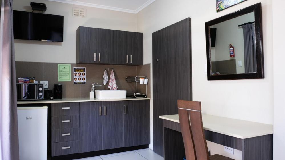 Nahoon Eco Lodge On Mackenzie East London Bagian luar foto