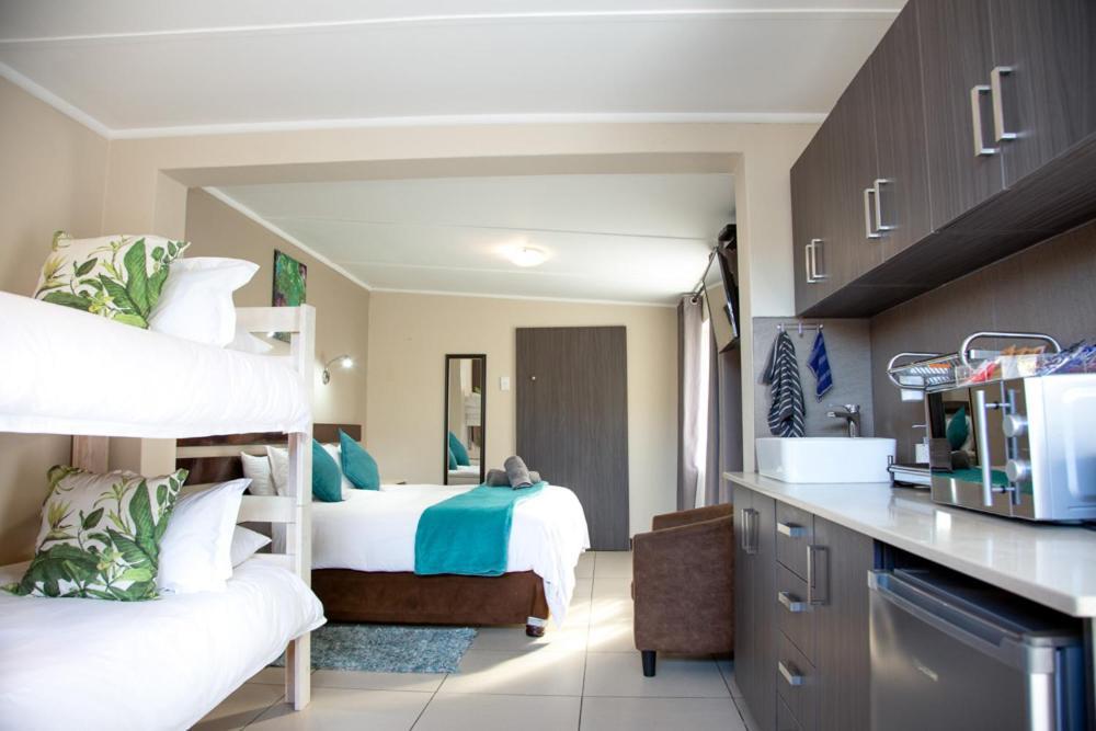 Nahoon Eco Lodge On Mackenzie East London Bagian luar foto