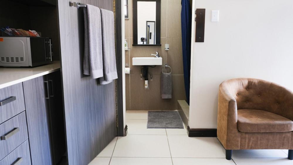 Nahoon Eco Lodge On Mackenzie East London Bagian luar foto
