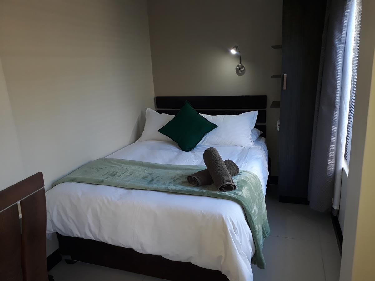 Nahoon Eco Lodge On Mackenzie East London Bagian luar foto